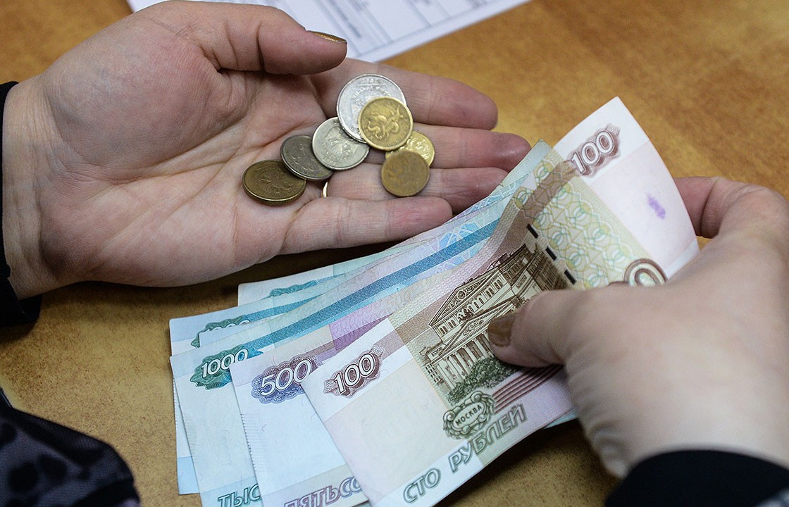 Теперь волгоградцы будут получать не меньше 12 тысяч рублей