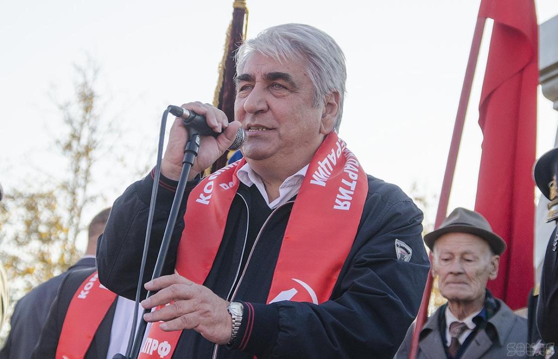 Севастопольские коммунисты митингуют против избранного губернатора