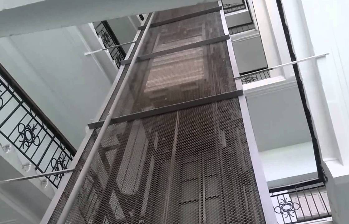 Астраханские единороссы починили лифт, который не работал 10 лет
