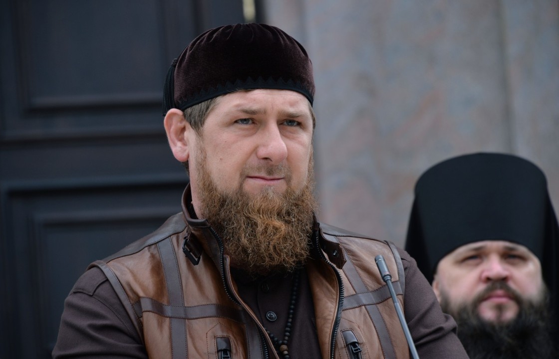 Командира личной охраны Кадырова уволили за вымогательство