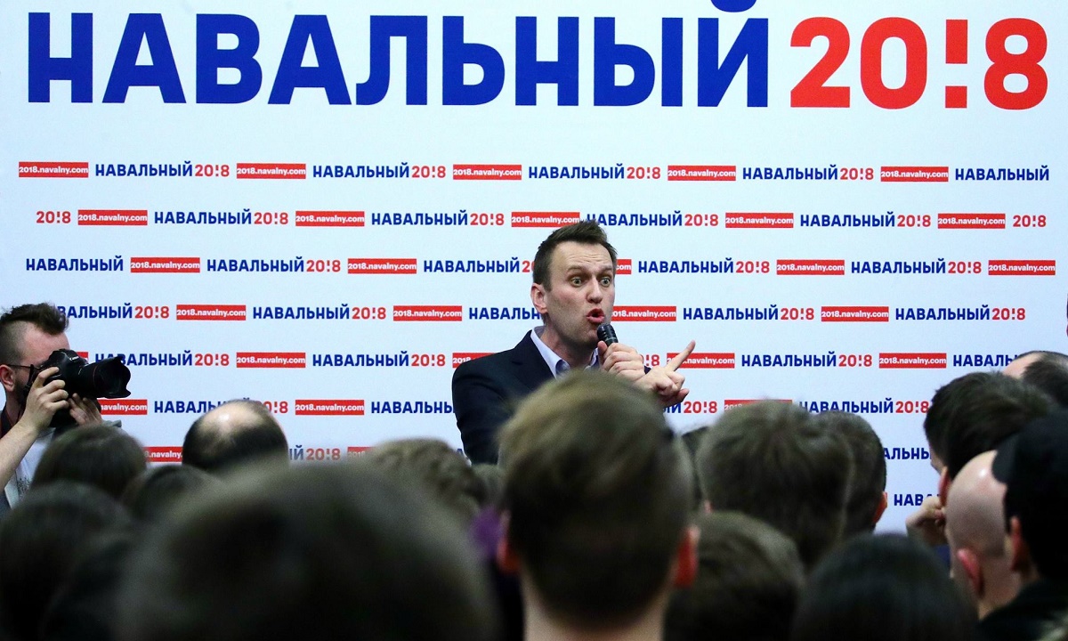 На митинге в Астрахани Навальный призвал бойкотировать выборы