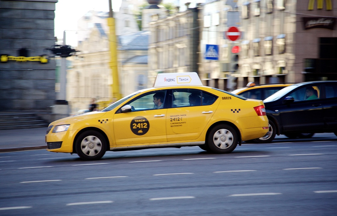 На период ЧМ-2018 в Ростове запретят «Яндекс.Такси» и «Uber»