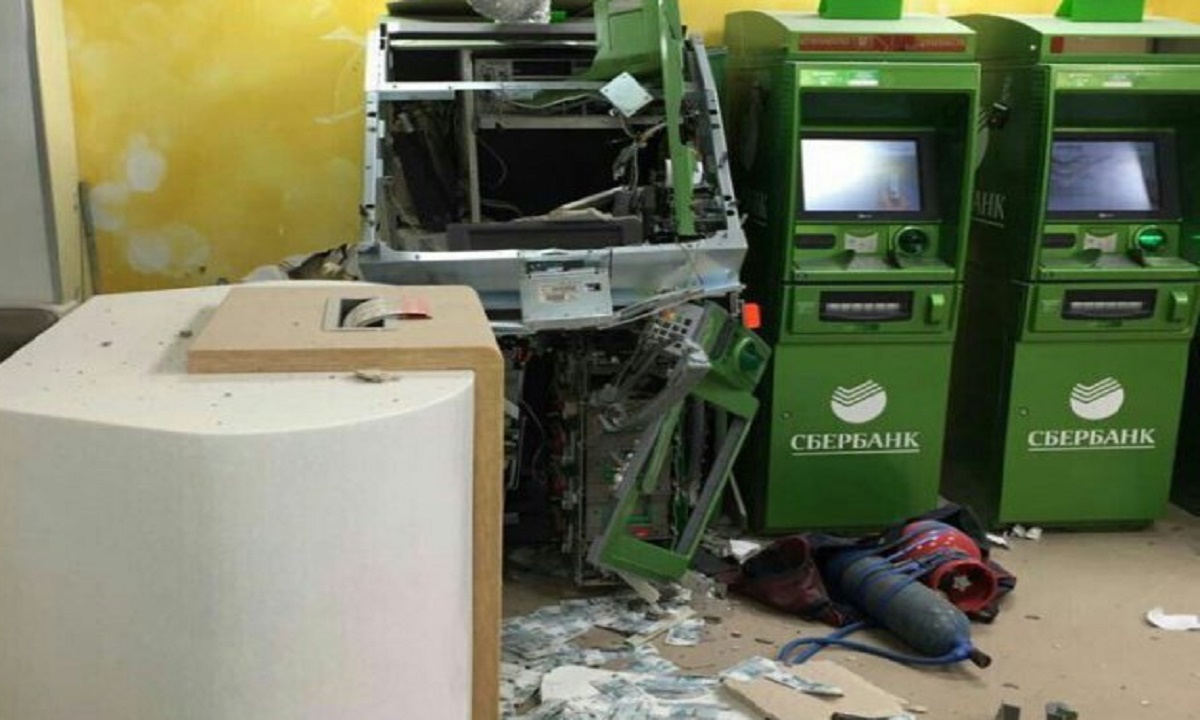 Вынесен приговор банде, взорвавшей банкомат в Харабали