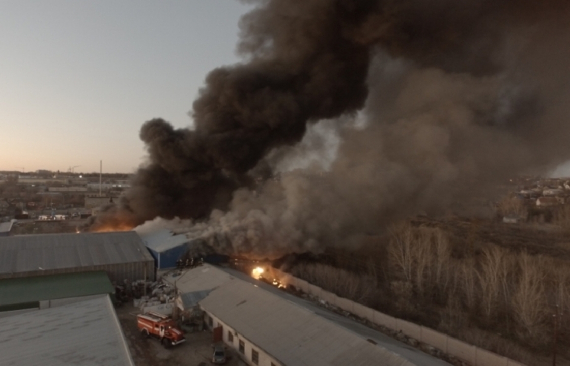 Пожар на складе с краской в Волгограде локализован