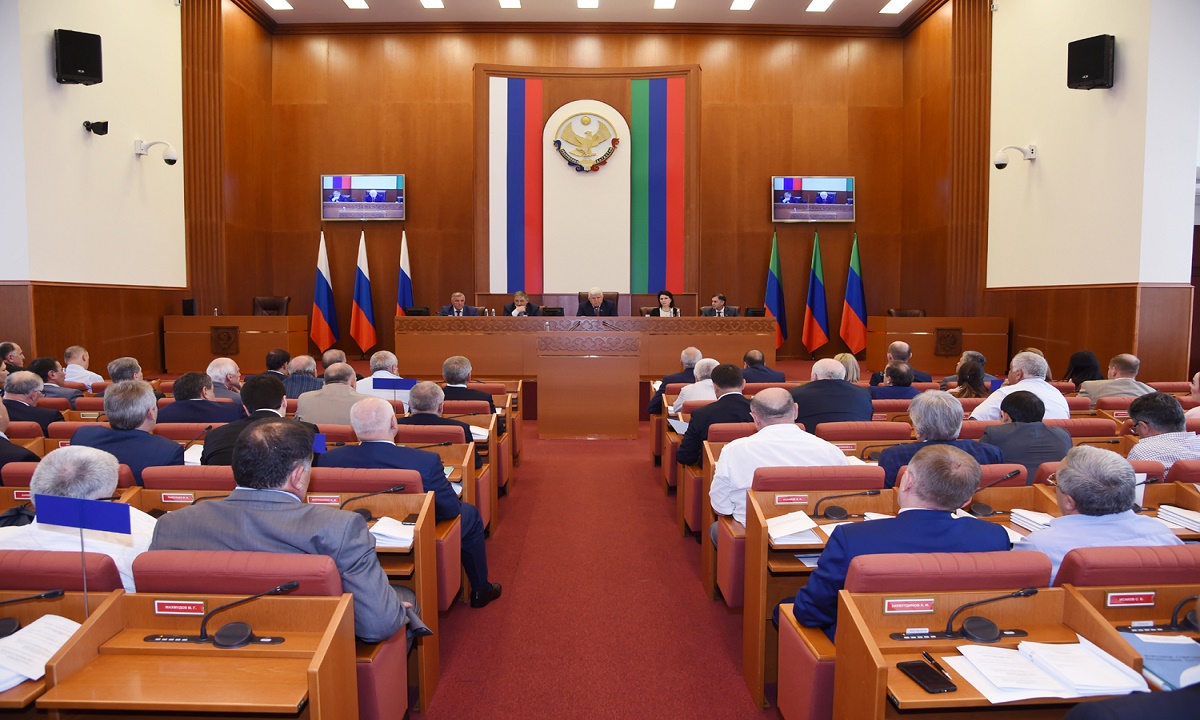 Прокуратура обнаружила 12 "забывчивых" дагестанских депутатов