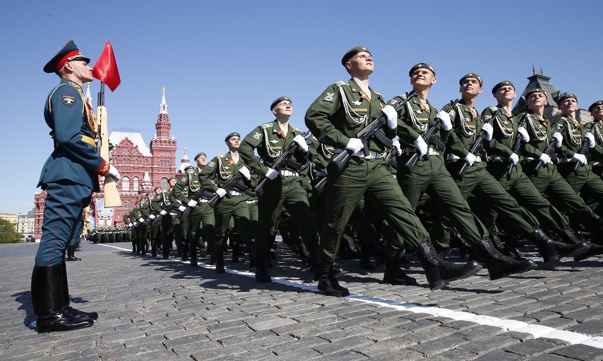 Жители Новороссийска платили мошеннику, чтобы устроить детей в военный вуз
