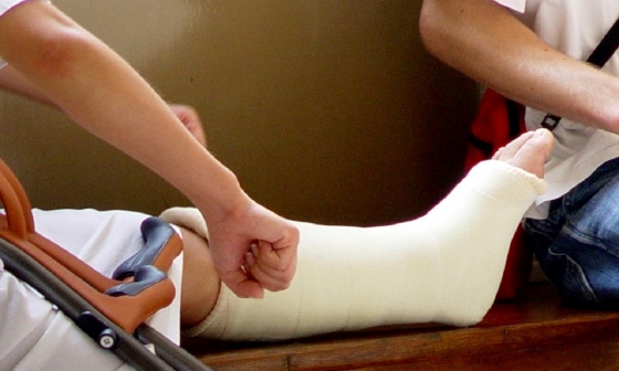 Жителю Махачкалы отрезали ногу после гипса из местной травматологии