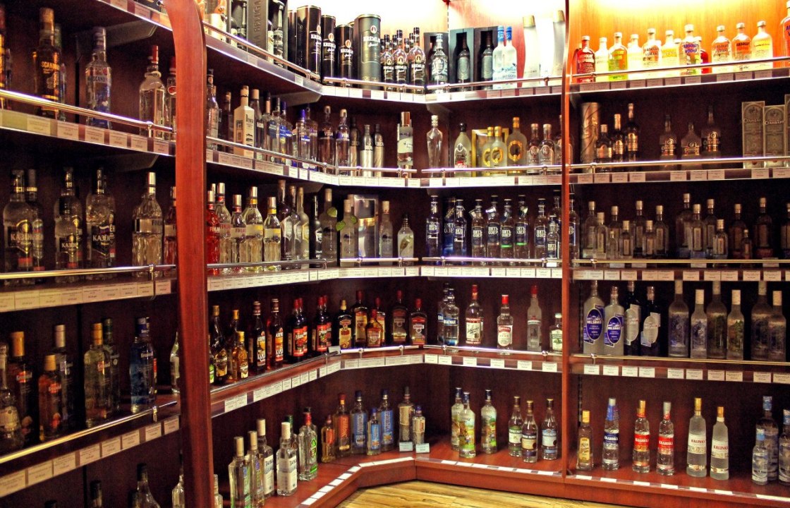 Житель Крыма воровал дорогой алкоголь, чтобы купить дешевый