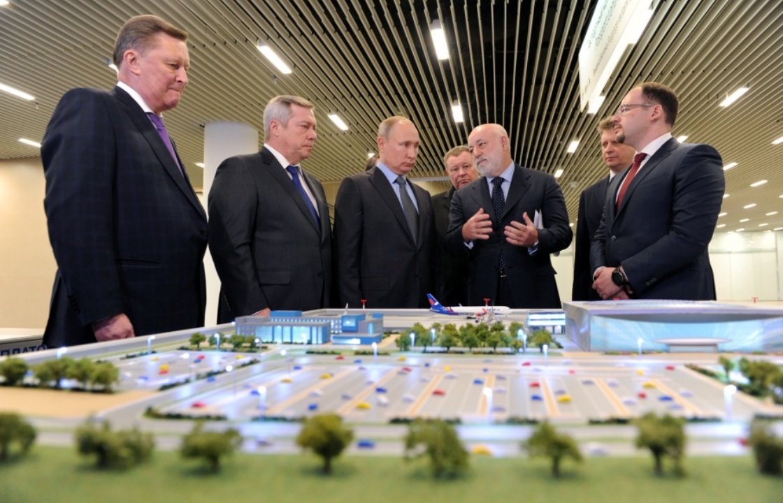 В Ростове Путин осмотрел аэропорт «Платов»