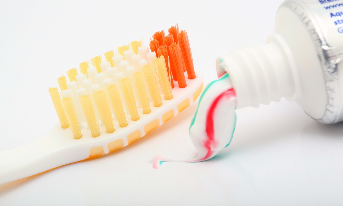 Шесть тюбиков зубной пасты на глазах у продавцов украл рецедивист из Симферополя