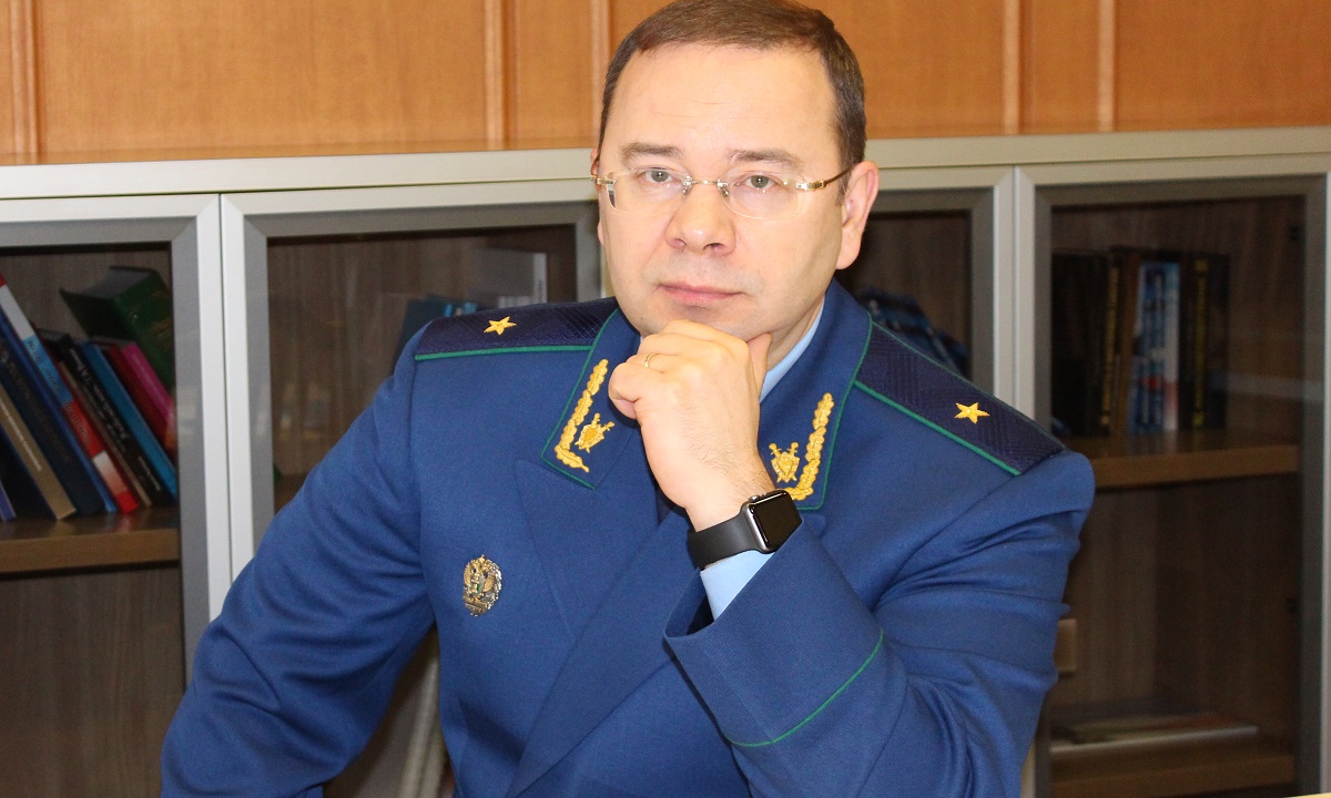 Чайка представил нового прокурора Дагестана. Биография