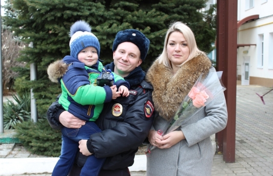 Новороссийский участковый спас отравившуюся угарным газом семью