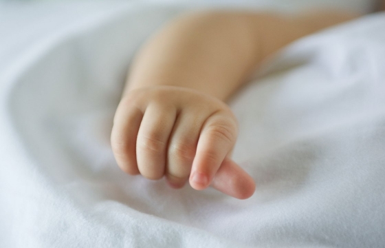 Трех жительниц Кубани, которые продали младенца за 100 тысяч, будут судить