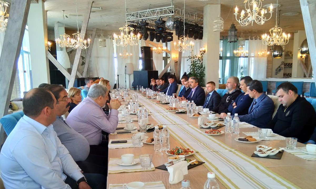 Президент «Опоры России» обсудил поддержку бизнеса с сочинскими предпринимателями