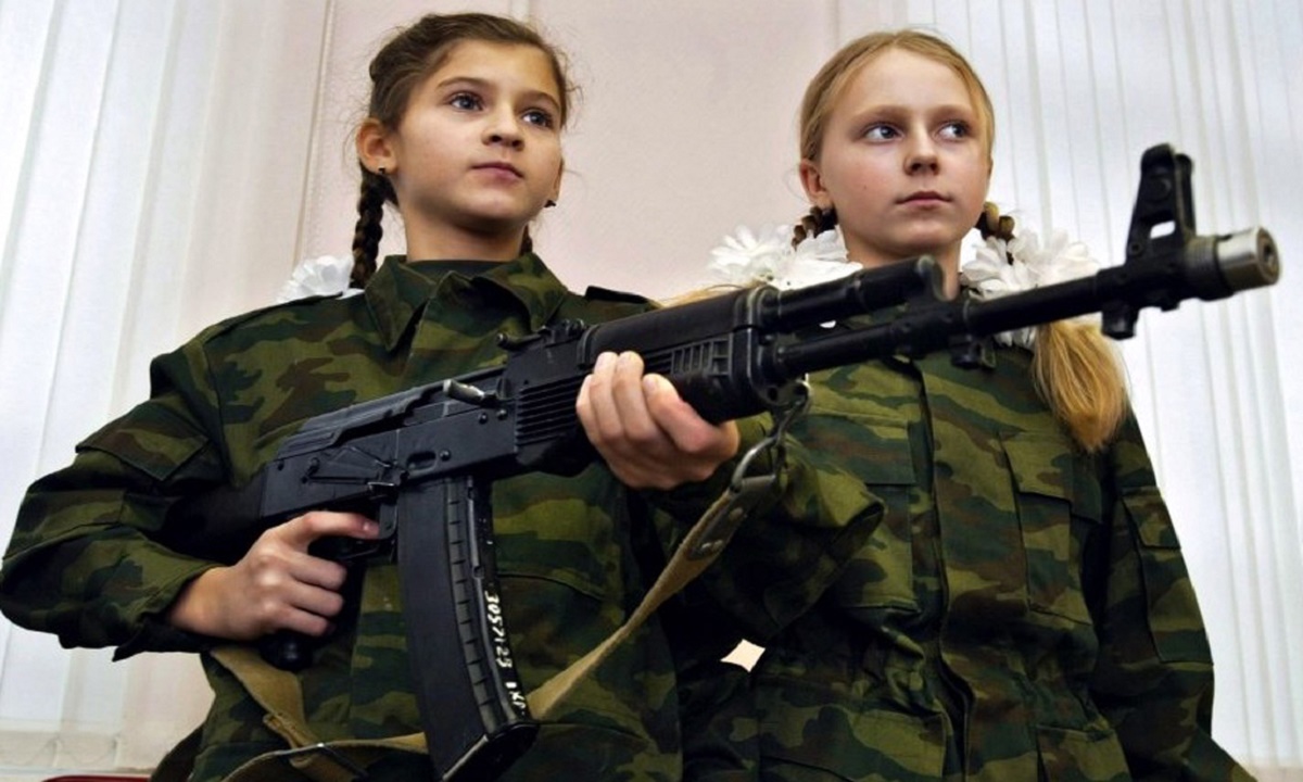 В гимназии Черкесска военрук не служил в армии