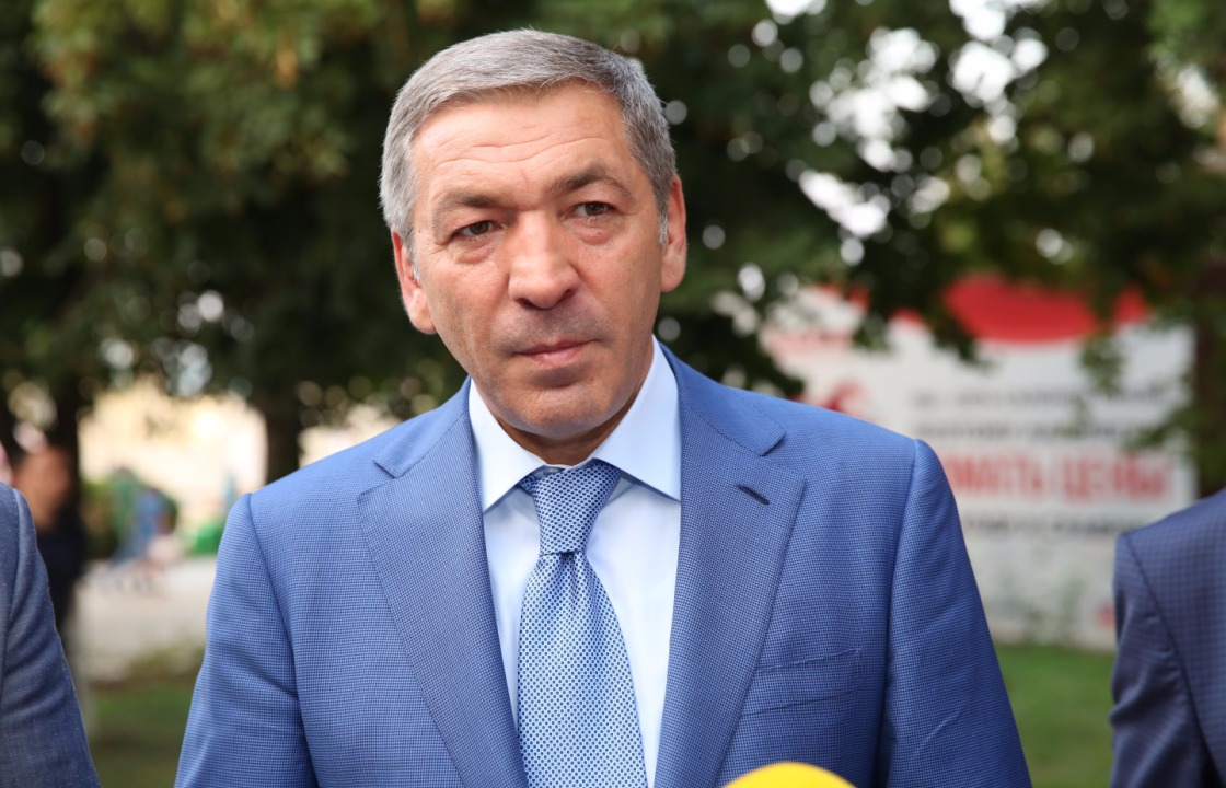 У главы правительства Дагестана и его заместителей проходят обыски