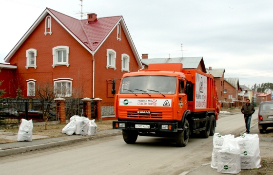 В Сочи из дома многодетной семьи вывезли 42 грузовика с мусором