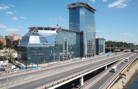 Инвестор недостроенного отеля в Ростове «залег на дно»
