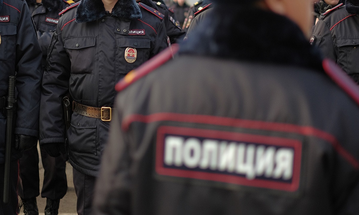 Зарезавший полицейского житель Каспийска предстанет перед судом
