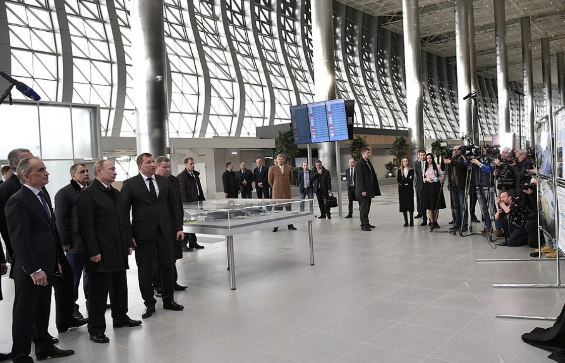 Президент России стал первым почетным гостем аэропорта «Симферополь»