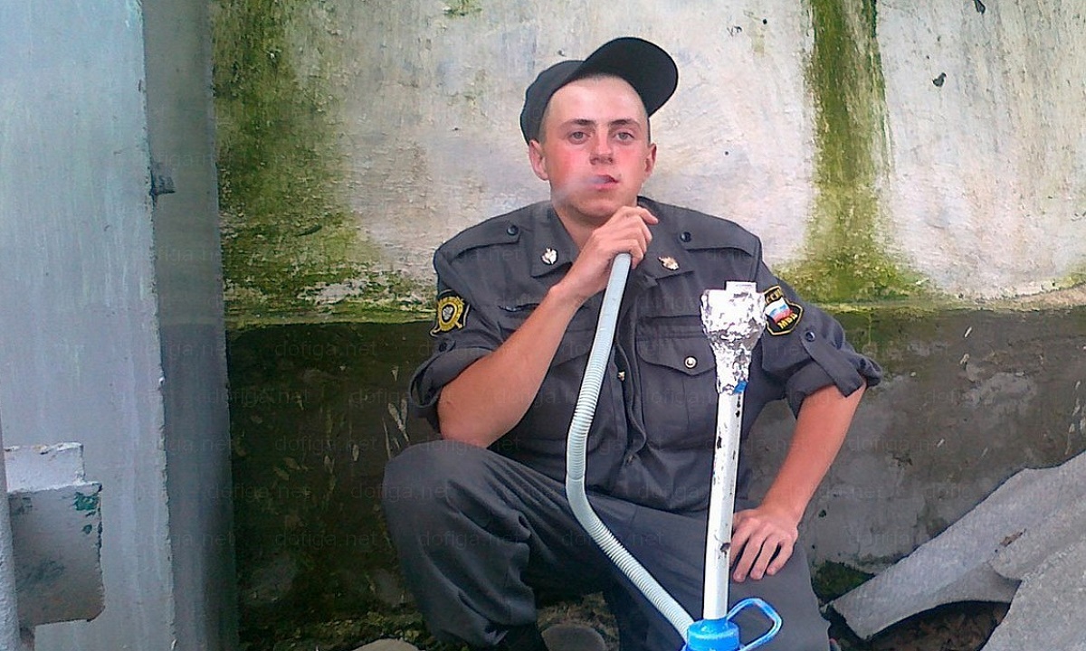 Полицейские Краснодара для улучшения отчетности распространяли наркотики