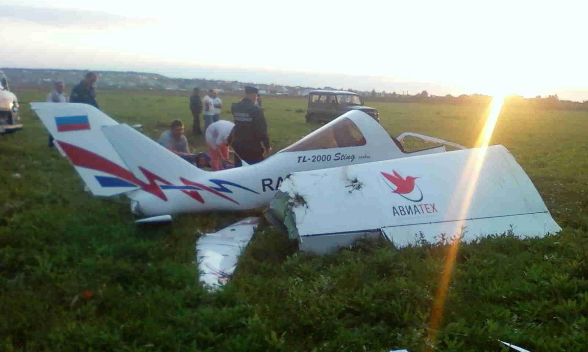 Частный самолет на Ставрополье поврежден во время жесткой посадки