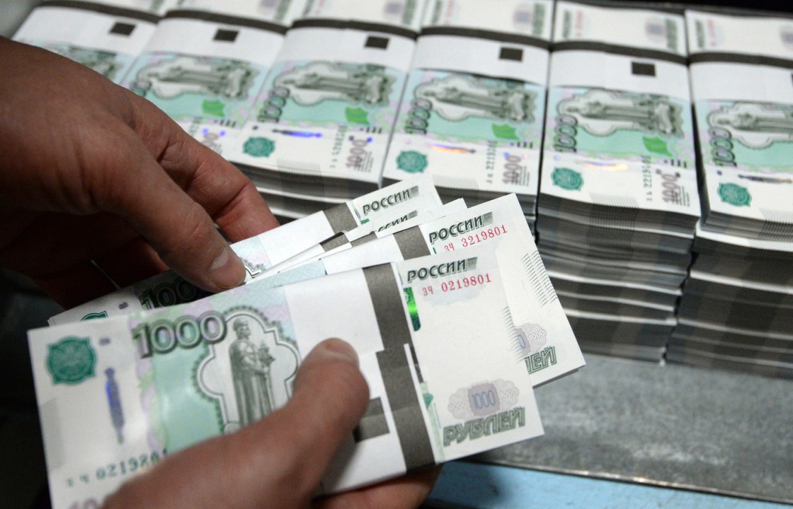 Жителю Новороссийска в банке выдали вместо 855 рублей 855 тысяч рублей