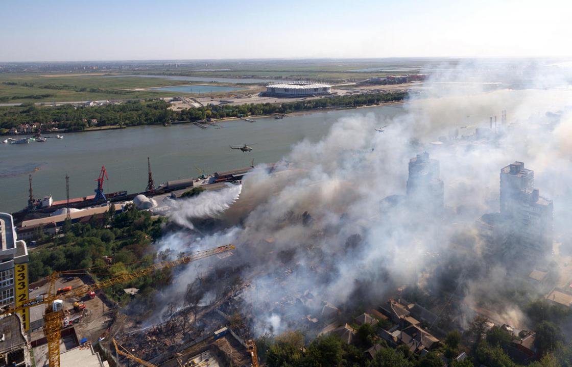 Власти назвали предполагаемую причину пожара в центре Ростова