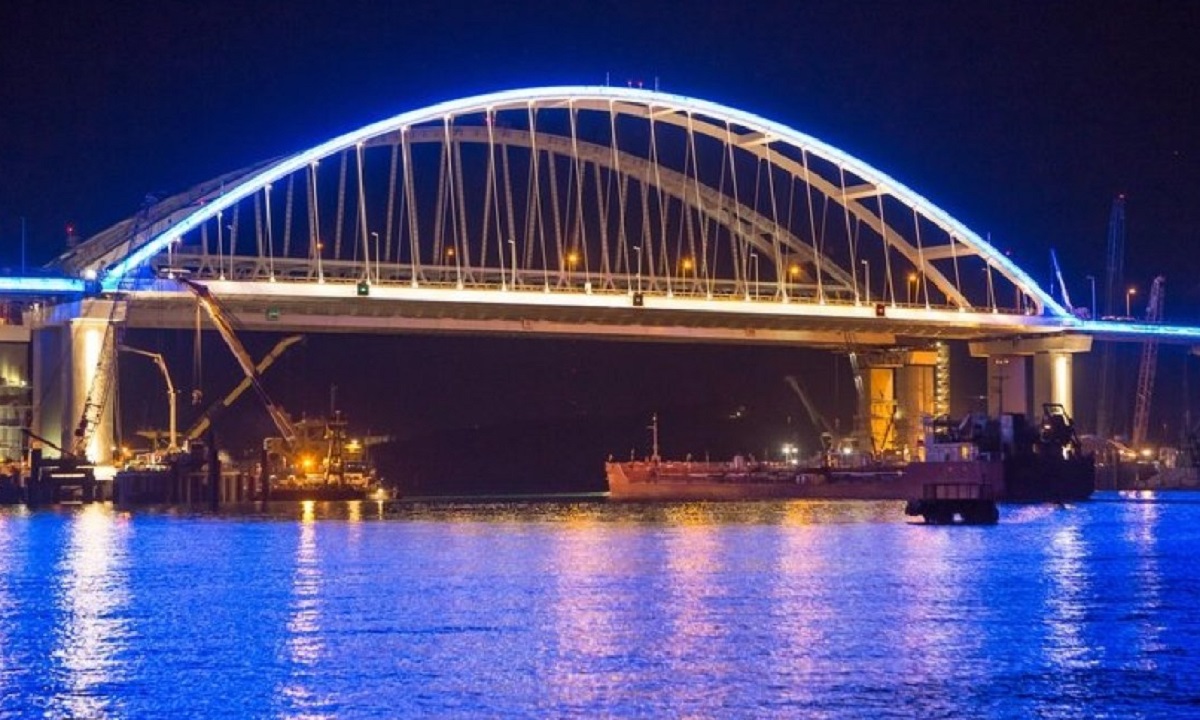 Россиянам предложили угадать дату открытия Крымского моста