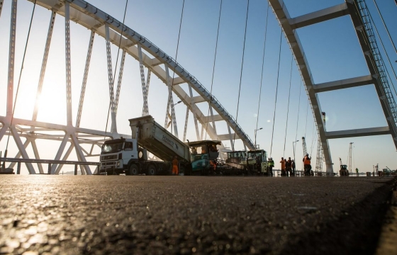 Строители сдали автодорожную часть Крымского моста