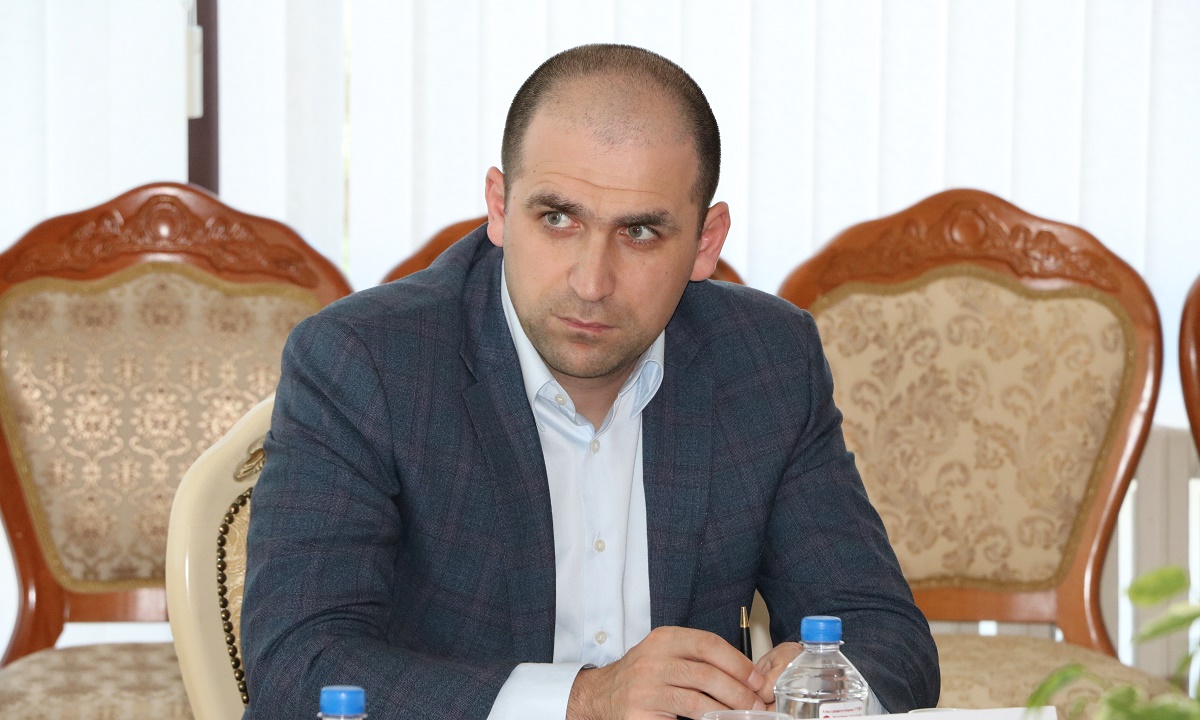 Заур Курбанов с благодарностью покинул пост замглавы администрации Дагестана