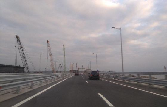 Крымский мост открыли для движения