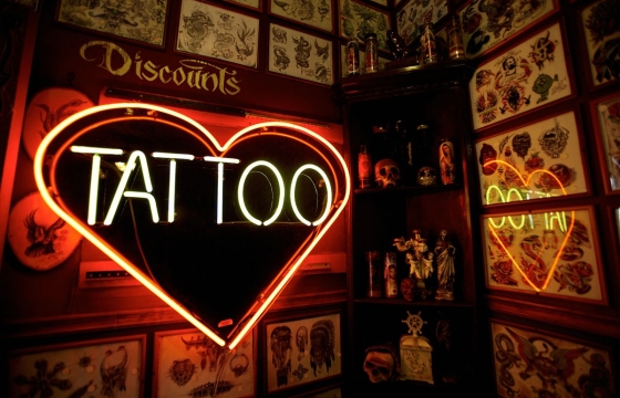 В Ялте нашли подпольный тату-салон для фанатов