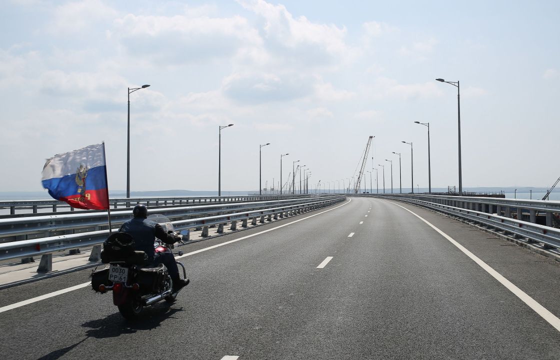 Нарушившим ПДД на Крымском мосту байкерам грозит штраф