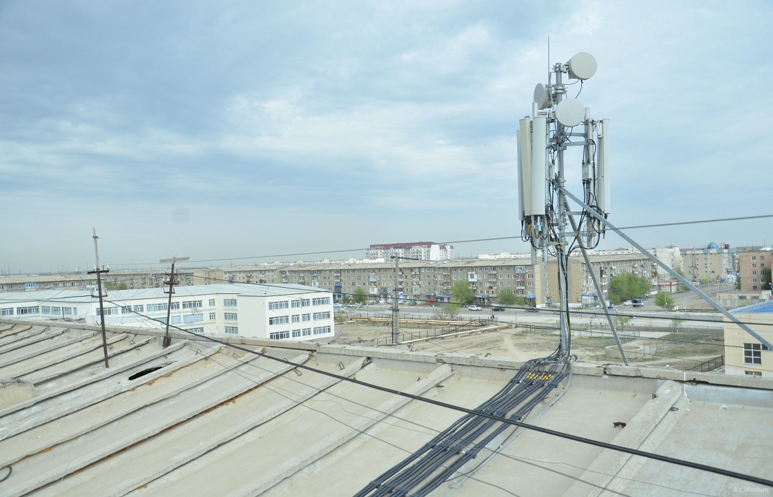 «Билайн» незаконно установил антенну на крыше университета в Волгограде