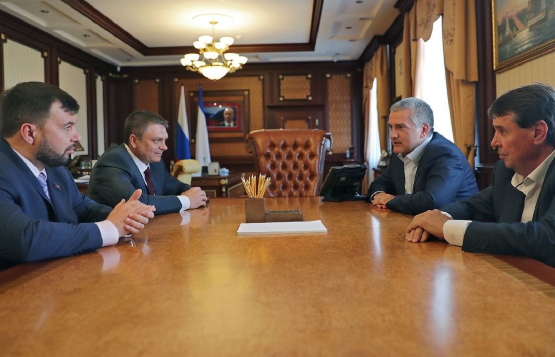 Глава Крыма встретился с лидерами ЛНР и ДНР
