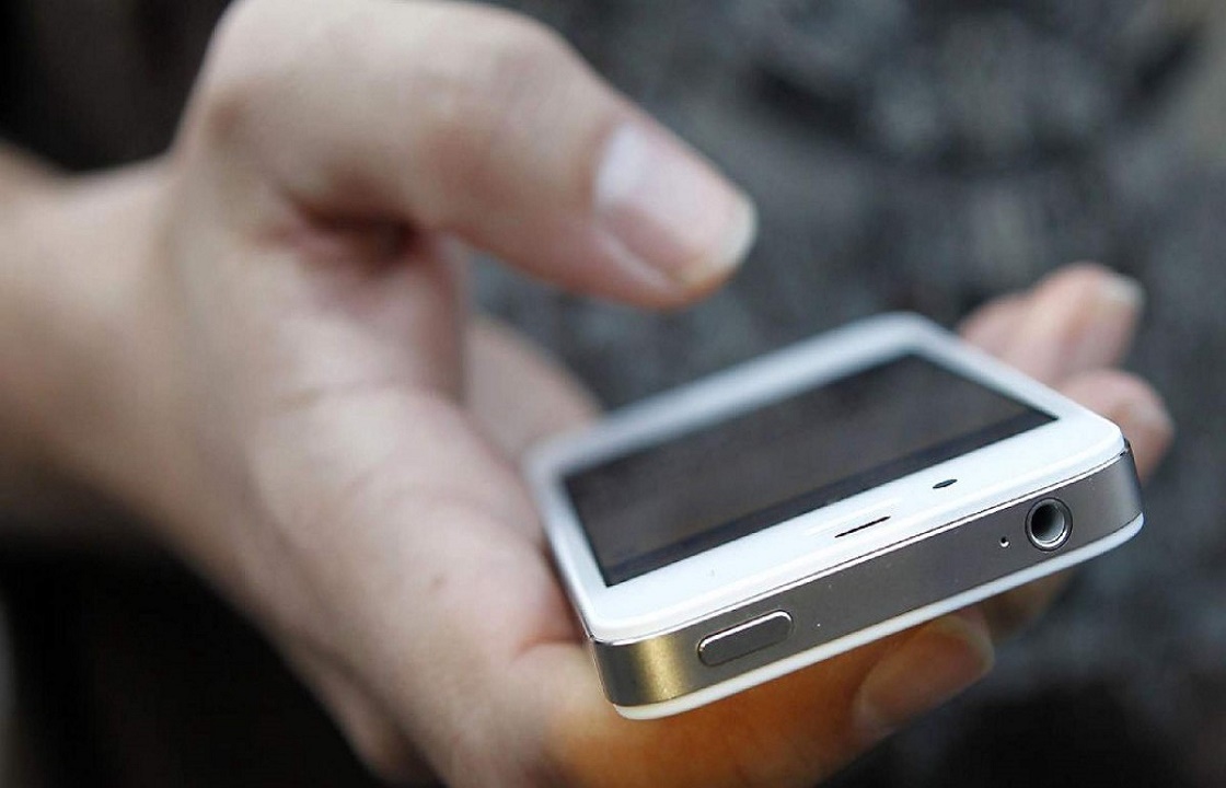 За кражу смартфона жительница Волжского почти три года проведет в колонии