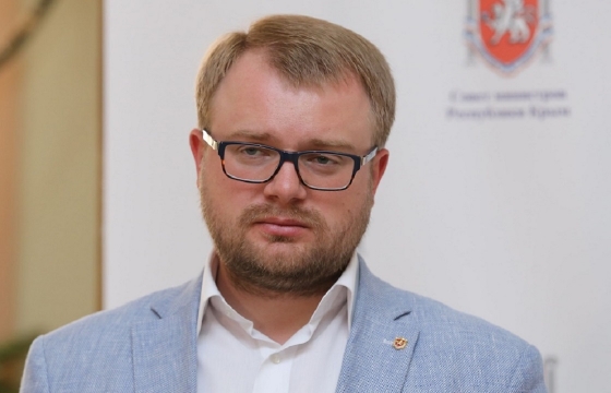Дмитрий Полонский ушел из Мининформа Крыма, оставшись вице-премьером