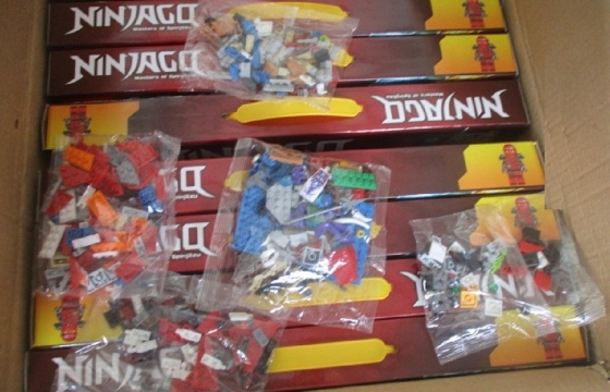 Крупную партию контрафактного LEGO пытались завести в Краснодар