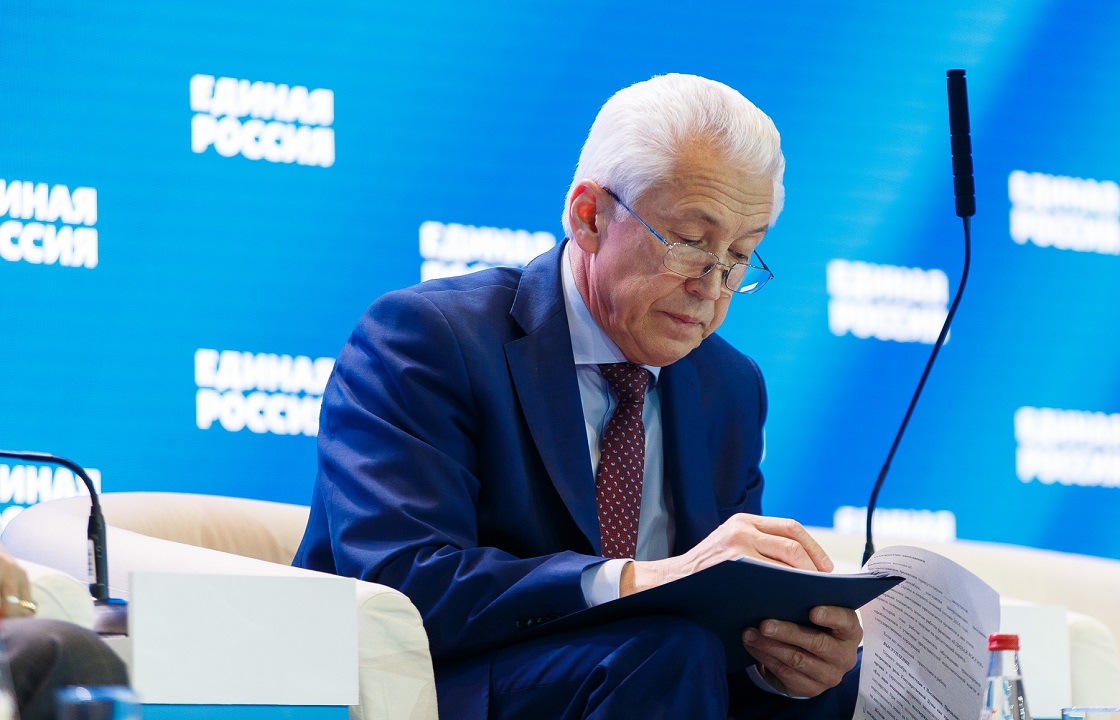 «Единая Россия» выдвинула Владимира Васильева в главы Дагестана