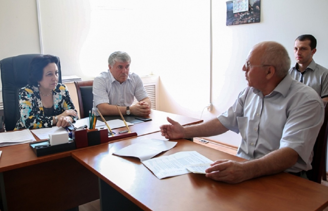 Директор школы-долгостроя из Дагестана попросил поддержки у властей