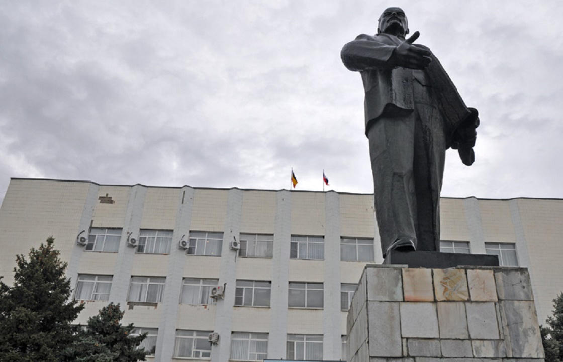 Единороссы решили «оживить» Ленина в Ростовской области