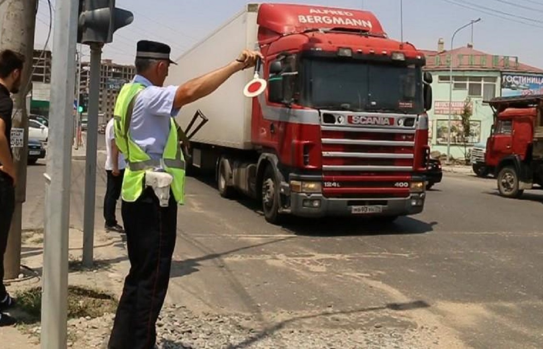 Задержаны грузовики с поддельными пропусками на въезд в Махачкалу