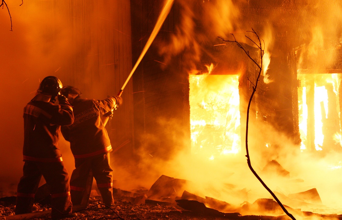 Подробности пожара в Сочи: сгорел общепит на участке РЖД. Восемь погибших