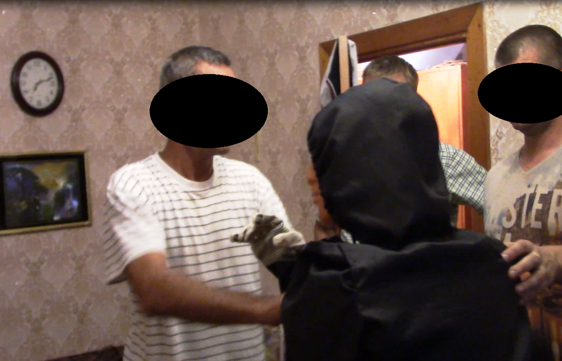 Житель Севастополя забил ногами недружелюбного гостя