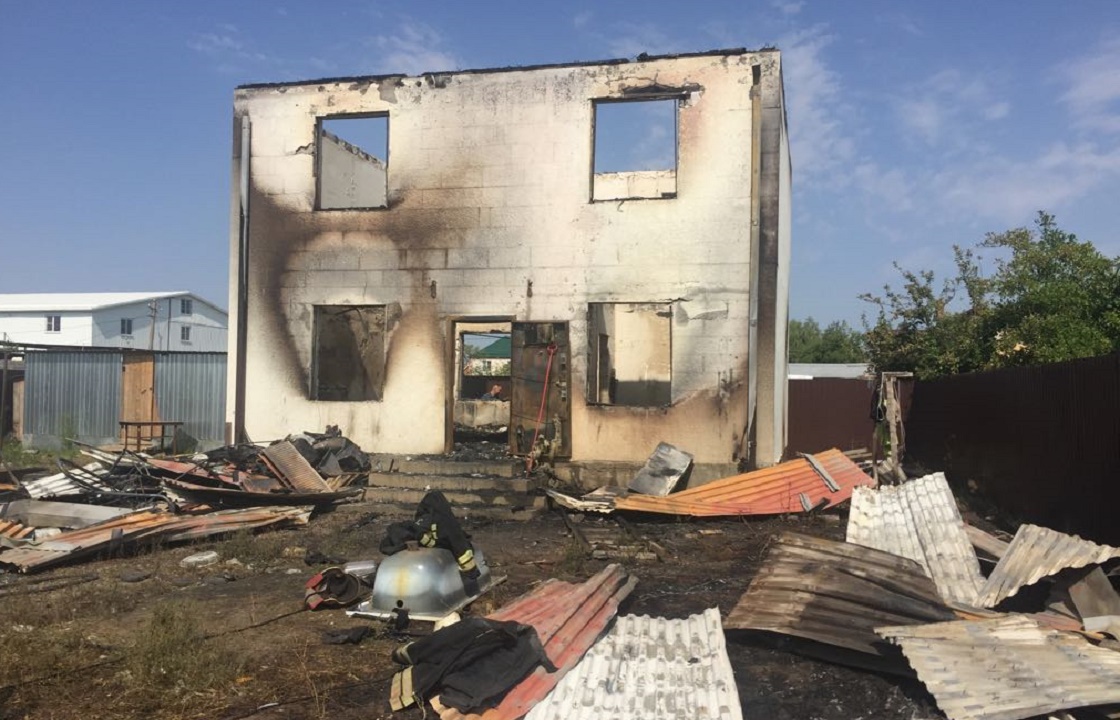 Двое малышей заживо сгорели в частном доме под Краснодаром. Фото