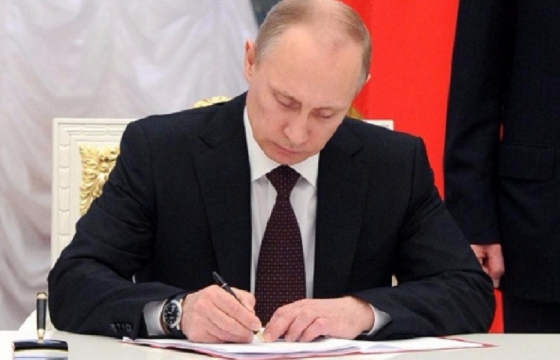 Владимир Путин освободил от должностей трех высокопоставленных силовиков в ЮФО