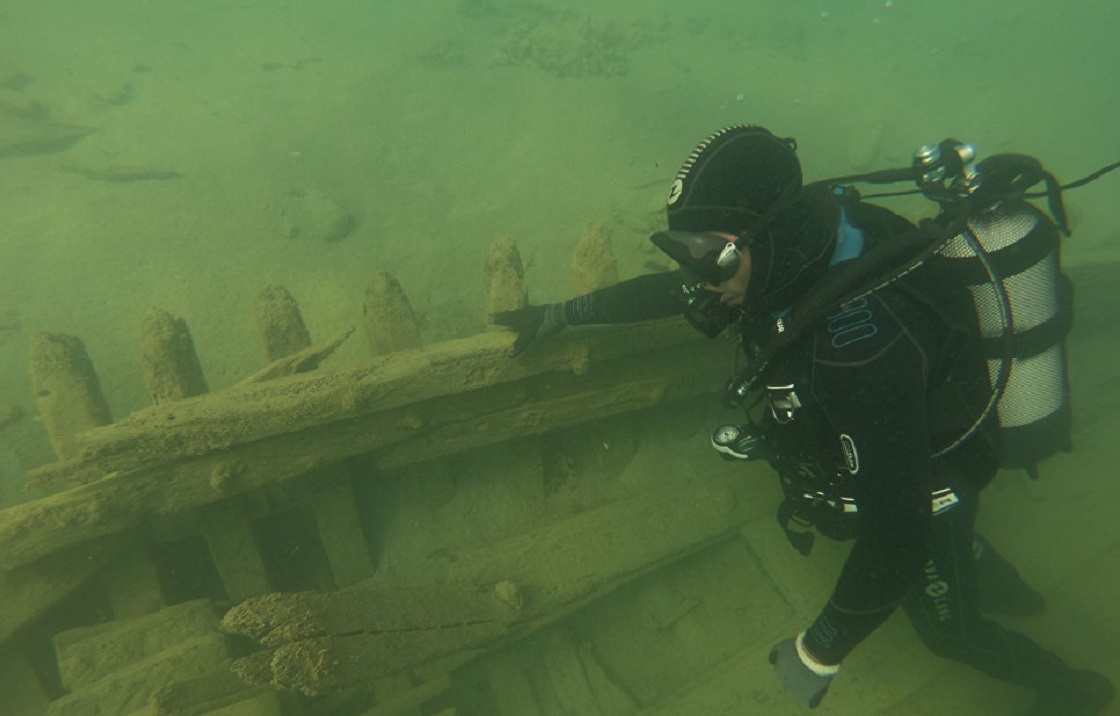 В Крыму смогут ощутить запах 19 века благодаря подводной находке. Видео