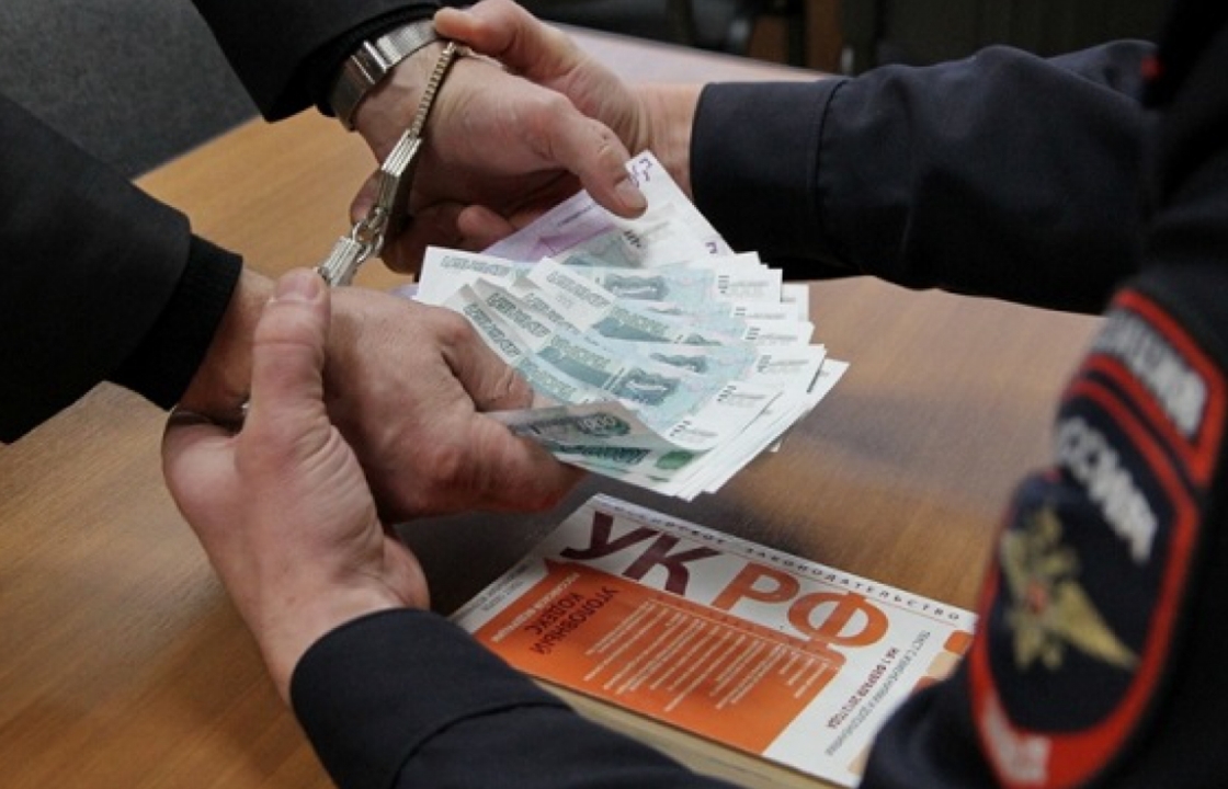За взятку следователю житель Ставрополя сядет на 5 лет и выплатит 5 млн рублей