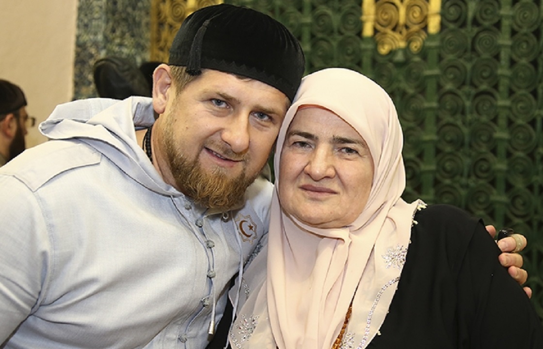 Кадыров: этот день ждали все цветочные магазины Чечни